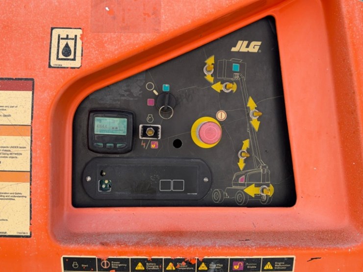 2018-jlg-400s-image-12