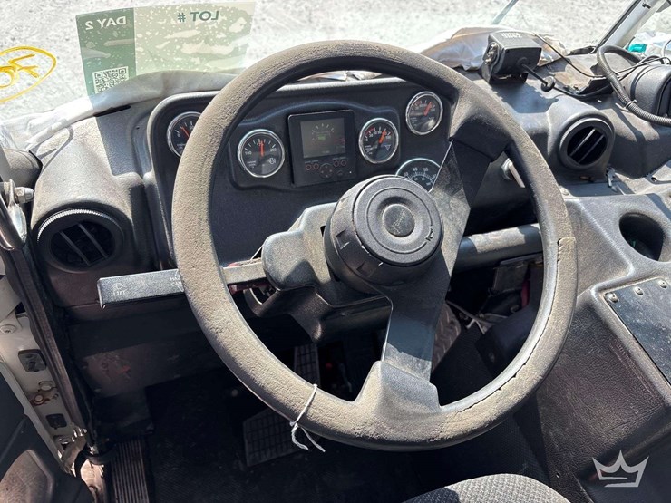 2016-autocar-xpeditor-image-38