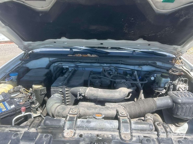 2014-nissan-frontier-image-13