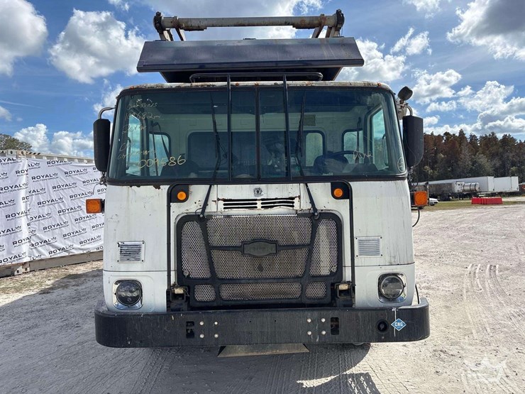 2017-autocar-xpeditor-image-41