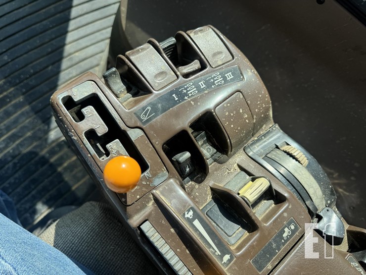 2004-john-deere-8120-image-18