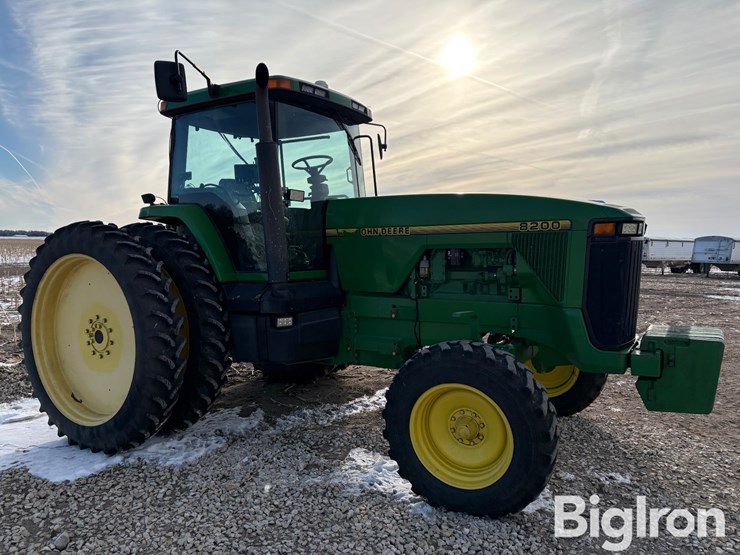 1995-john-deere-8200-image-3