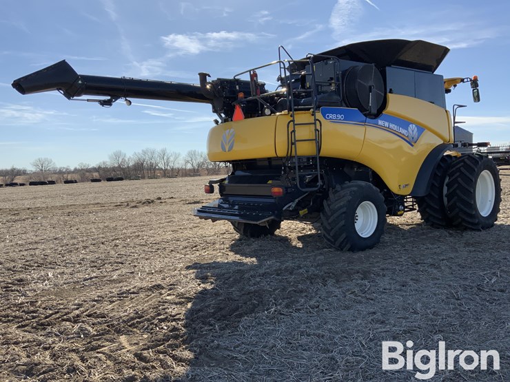 2015-new-holland-cr8.90-image-5