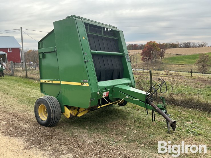 1985-john-deere-530-image-3