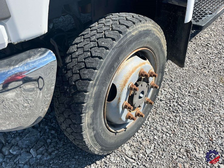 2007-gmc-c5500-flatbed-truck-image-6