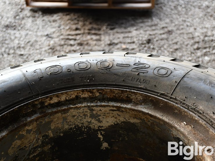 pallet-of-tires-image-11