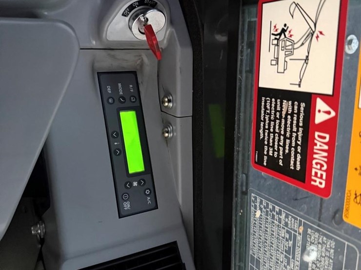 2023-deere-50g-image-15