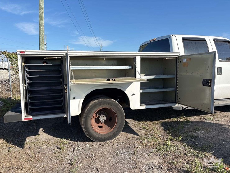 2013-ford-f350-image-23