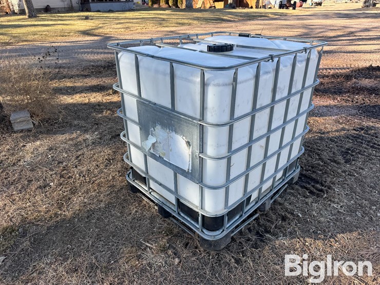 12v-bulk-chemical-transfer-pump-&-tote-image-5