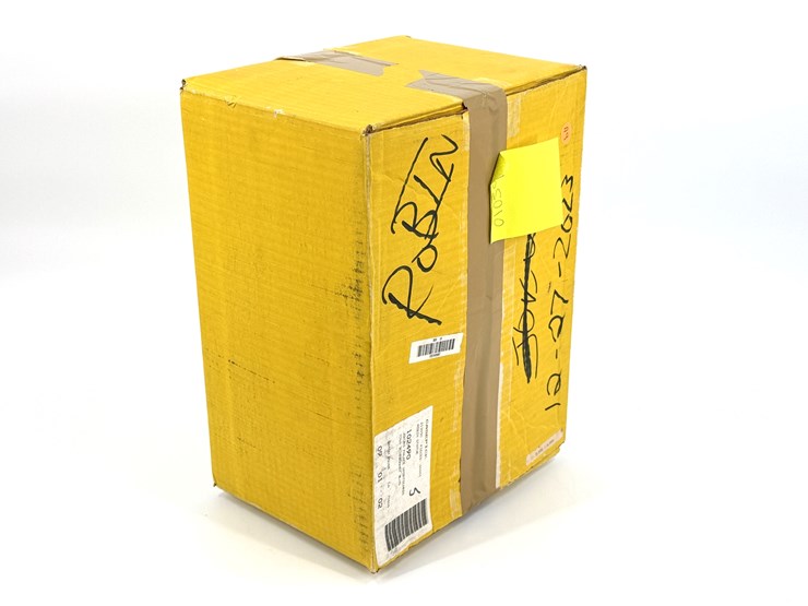 #1059-•-robin-limited-edition-dc-statue-image-8