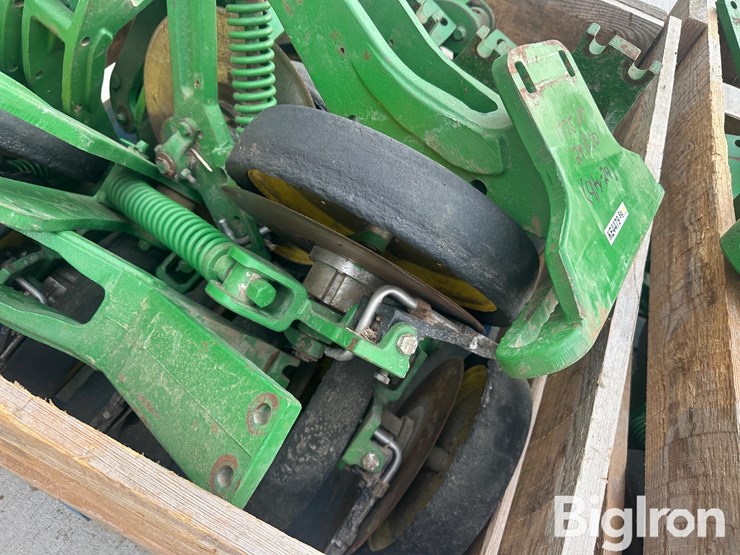 john-deere-1775nt-image-14