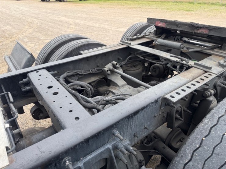 2016-international-prostar-image-19