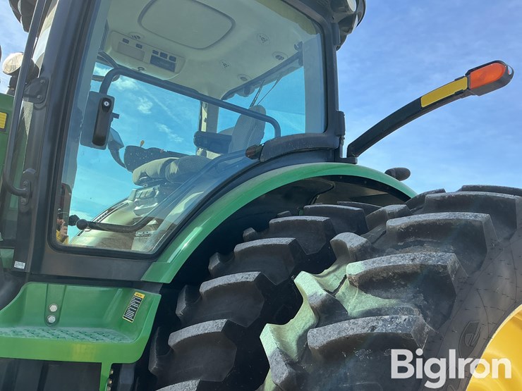 2011-john-deere-8285r-image-10