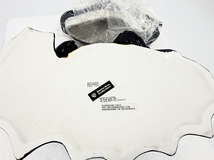 #1053-•-batman-cookie-jar-image-7