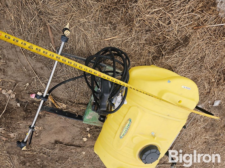 schaben-60-gallon-utv-sprayer-image-17