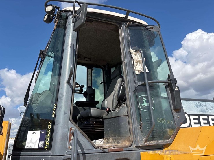 2014-deere-644k-image-22