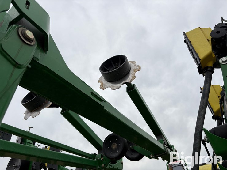 2015-john-deere-1795-image-15