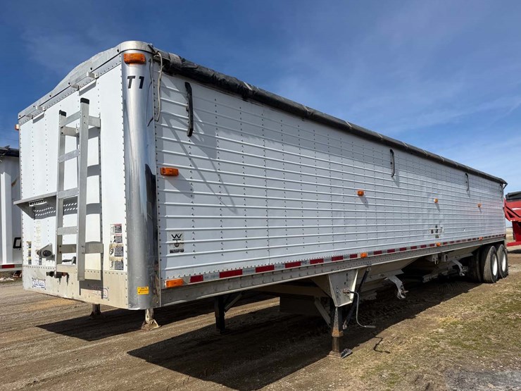 2009-wilson-42-ft-image-1