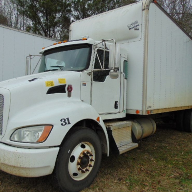 2017 KENWORTH T270