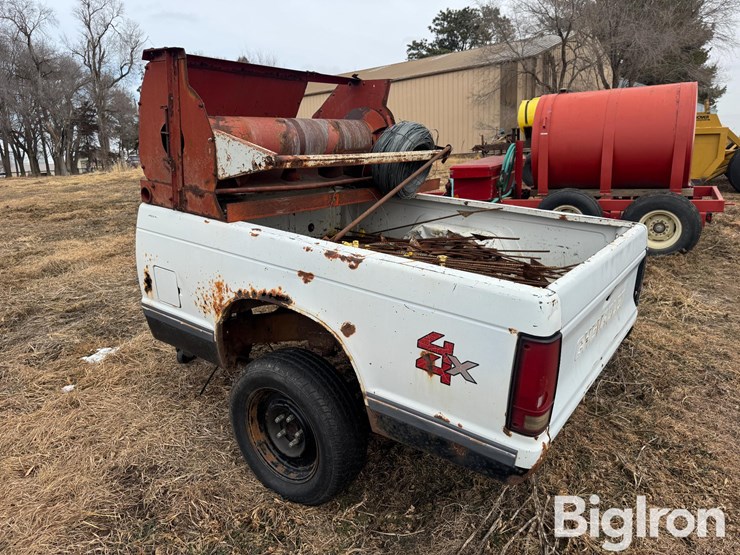 pickup-box-trailer-w/fencing-equipment-image-8