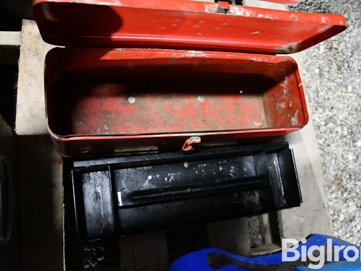 pallet-of-farm-support-image-10