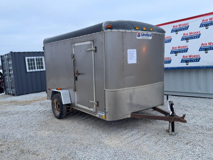 2011-united-expressline-image-2