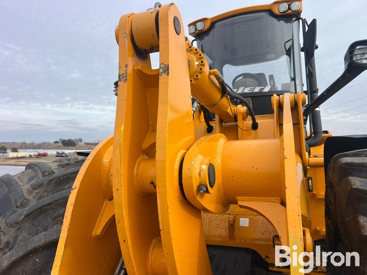 2019-venieri-18.63b-wheel-loader-image-16