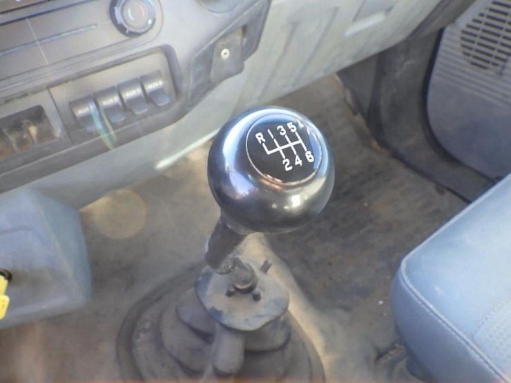 2015-ford-f750-image-38