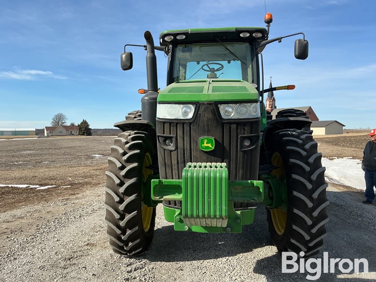 2011-john-deere-8285r-image-2