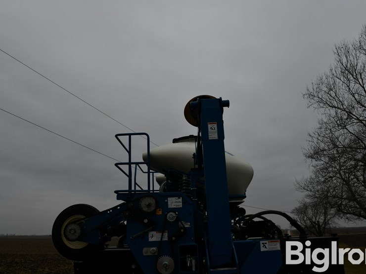 kinze-3600-image-11