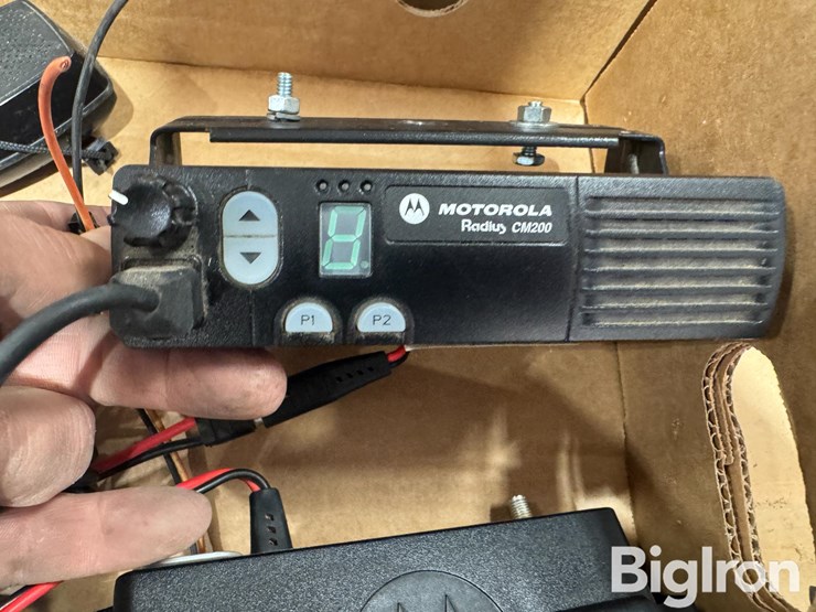 motorola-radios-image-8
