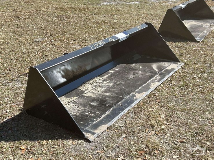 2025-swict-84in-bucket-skid-steer-attachment-image-2