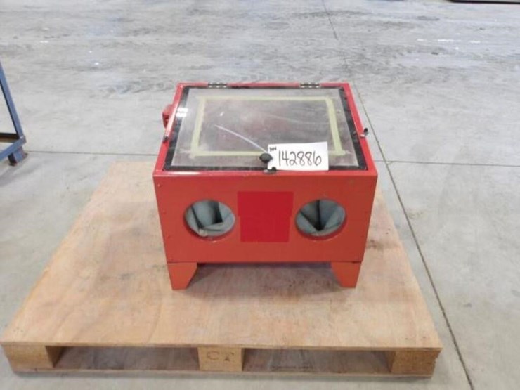 bench-top-sandblasting-cabinet(s)-image-1