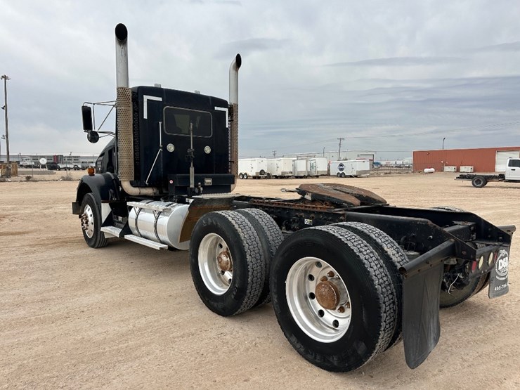 2009-kenworth-t800-image-5