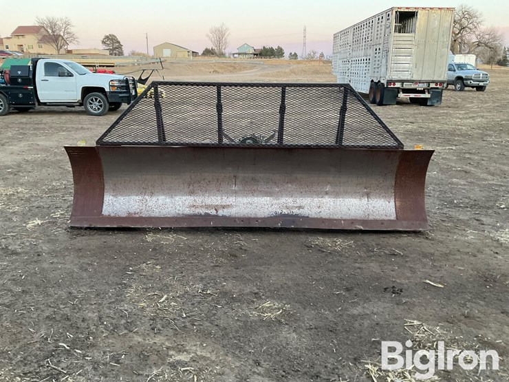 john-deere-front-mount-dozer-blade-image-2