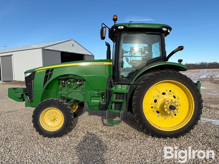 2012-john-deere-8235r-image-8