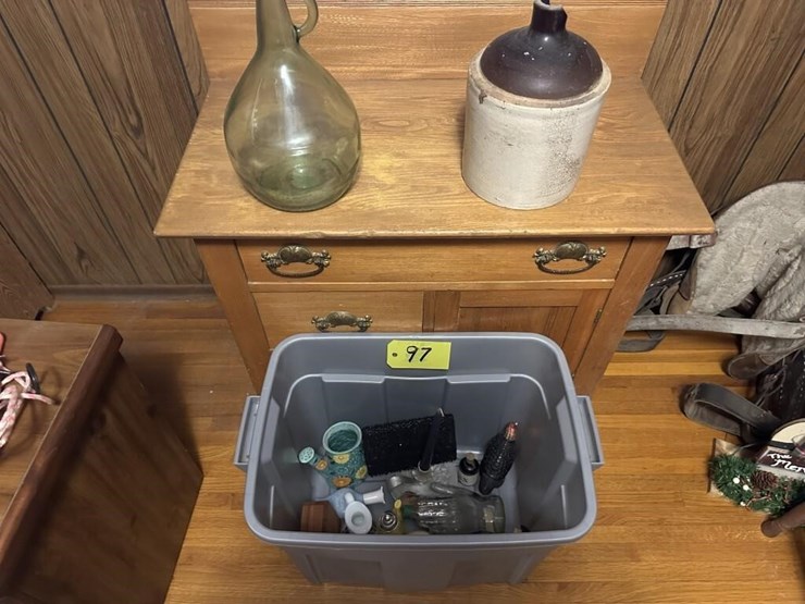 vintage-jugs-&-houseware-image-1