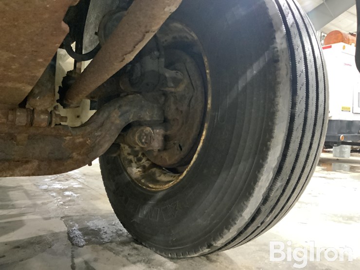 2011-ford-f750-xl-image-12