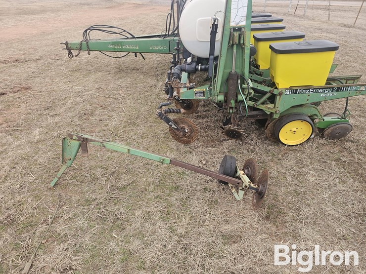 john-deere-7200-image-16