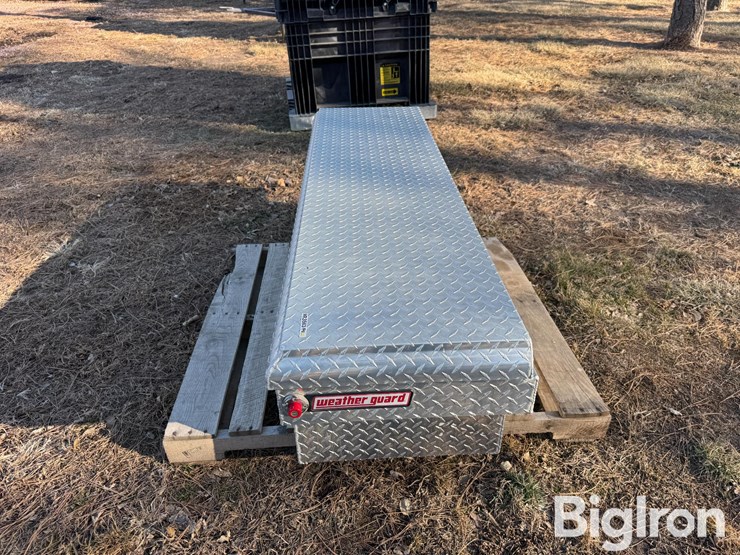 weatherguard-aluminum-toolbox-image-8