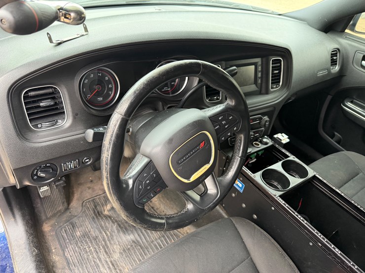 #780-•-2016-dodge-charger-image-8