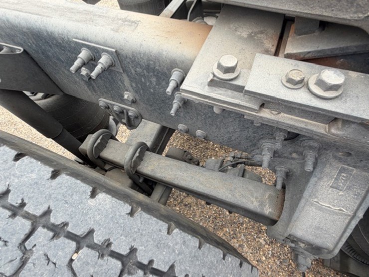 #227-•-2020-mack-anthem-image-43