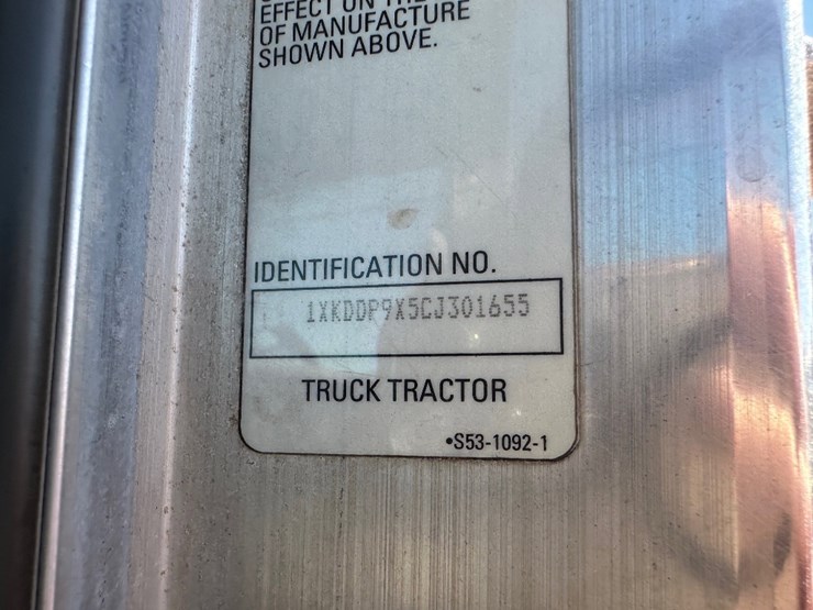 2012-kenworth-t800-image-10