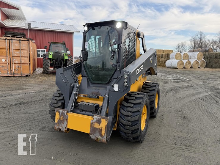 2024-deere-330g-image-3