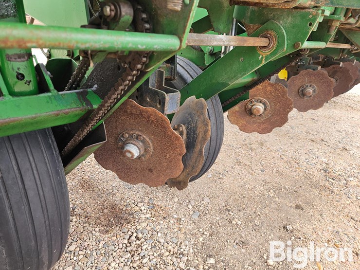 john-deere-7200-image-19