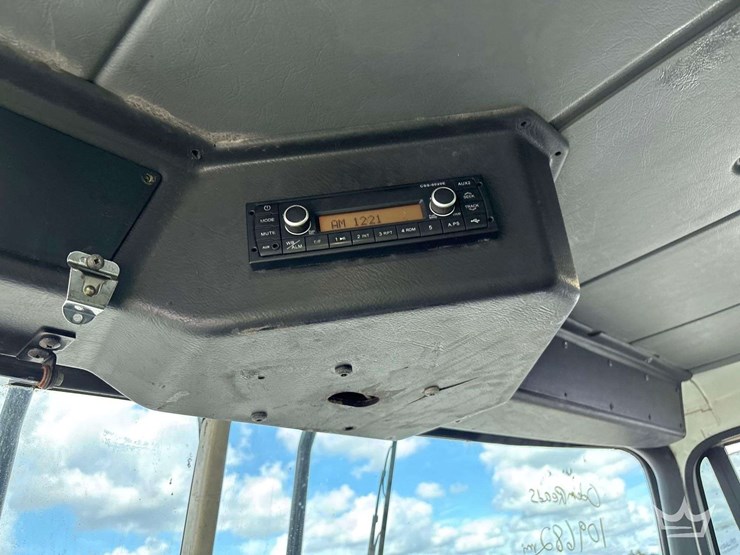 2017-autocar-xpeditor-image-24