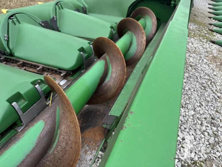 2008-john-deere-608c-image-11