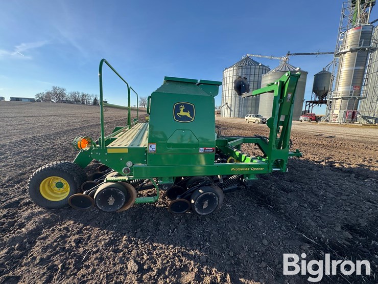 2022-john-deere-1590-image-4