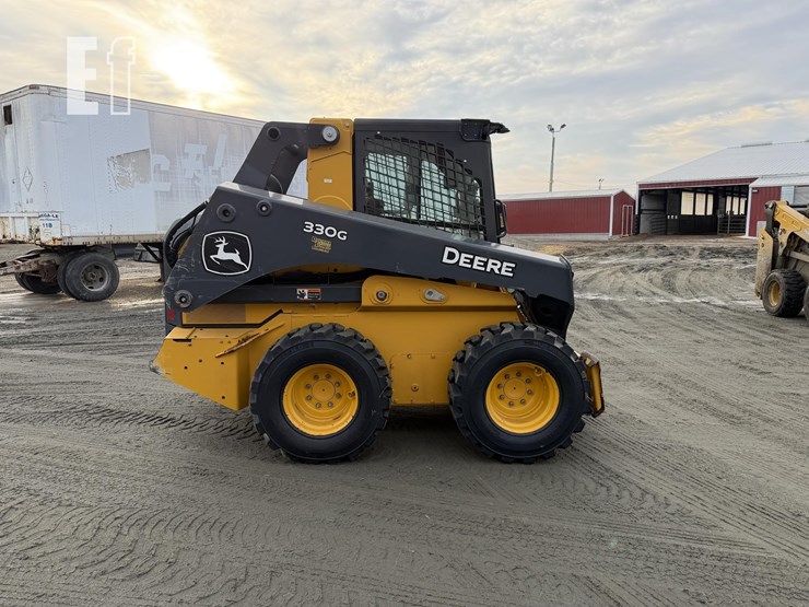 2024-deere-330g-image-10