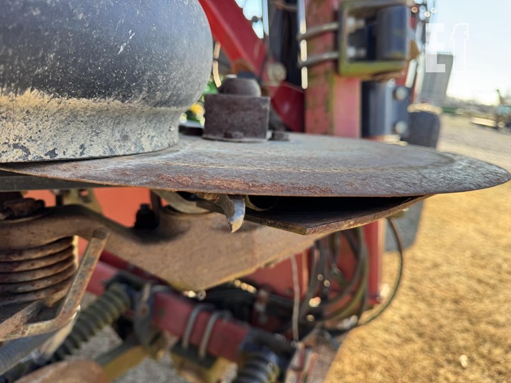 case-ih-2400-image-13